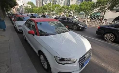 老胡告诉DeepSeek美国指控它“抄袭”，猜它怎么回答？